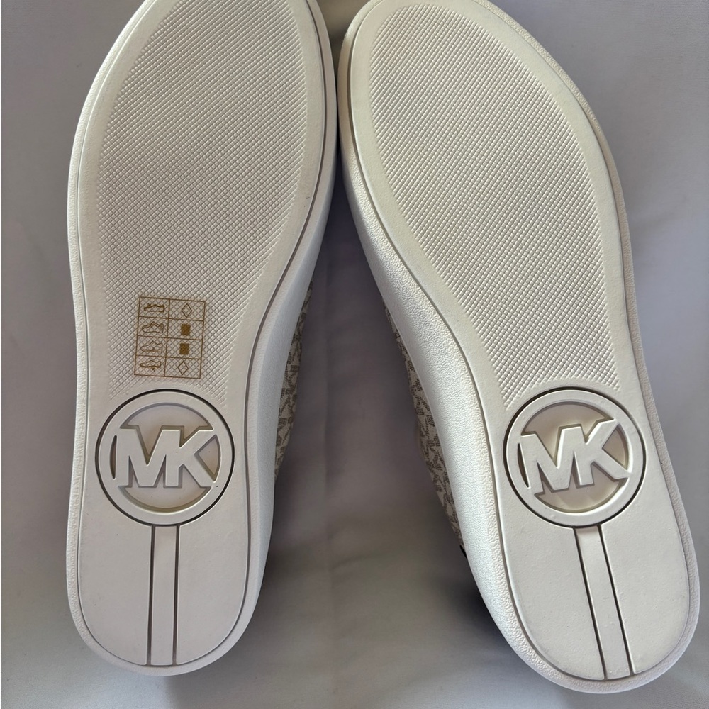Michael Kors Poppy Lace Cream Sneaker - Picture 6 of 11